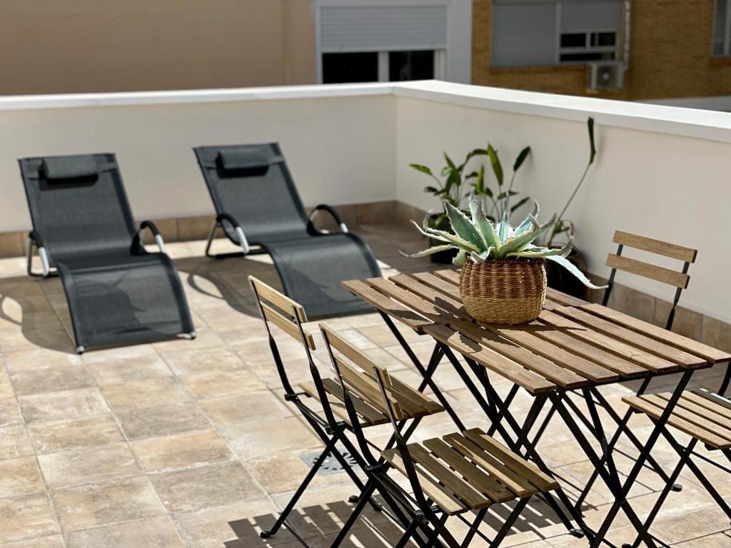 Apartamentos La Hormiga Deluxe Адра Экстерьер фото